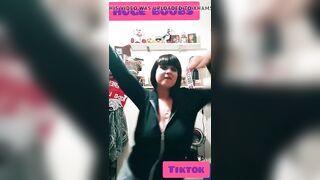 Huge Boobs tiktok (WATCH FULL VIDEO)