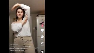 Tiktok Teens bounce boobs No bra Shake tits nips