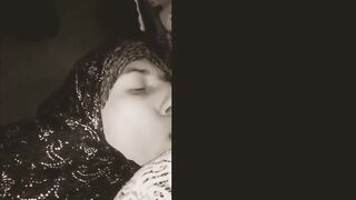 Arab Cumslut in a Hijab Sucks