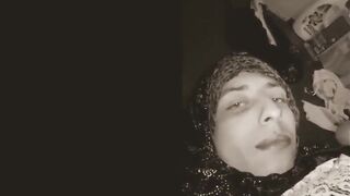 Arab Cumslut in a Hijab Sucks