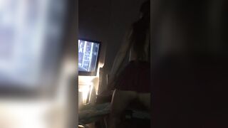 Girlfriend Likes to Shake Booty