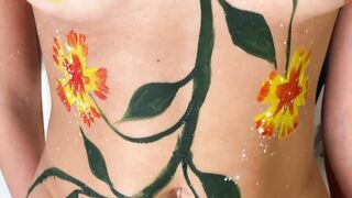 Girlfriend Makatsuge Draws BodyArt on my Nude Body