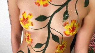 Girlfriend Makatsuge Draws BodyArt on my Nude Body