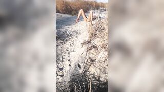 Hottest Nudist Babe has a Great Time at the Beach with Pee & Big Cumshot on her Foot