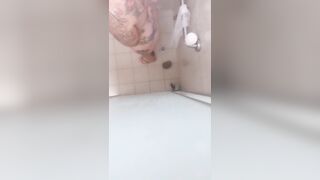 Peek Show Showering Sexy MILF