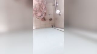 Peek Show Showering Sexy MILF