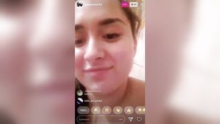 Chapina haciendo live en Instagram