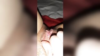 CHECK OUT MY SUPER WET TIGHT HAIRY PUSSY WHILE I FINGER IT CLOSE UP