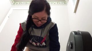 Jiggly Butt Ass Clapping Piss at a Chinese Restaurant