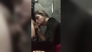 Hot Babe ​m​et​ at ​Me​tFuc​k Co​m Give Blowjob in Public Toilet