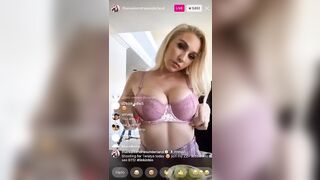 Kendra Sunderland Flashing her Tits on Instagram Live