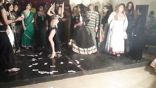 jiya khan mujra dance - YouTube.MKV