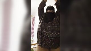 Muslim slut’s cheeks clapping