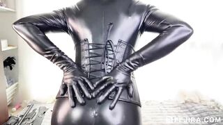 Fejira com – Latex beauty girl's bondage display