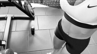 Angela Doll - Gym challenge: I accost a stranger to get fucked in the gym's bathroom