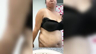 BBW Shows Body and Pussy (Custom Vid)