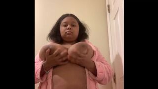 Ari like to show her big boobs Snap bishhwet15