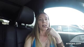 Cute Babe Masturbates In Her Vehicle