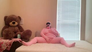 Pink Zentai BBW masturbating