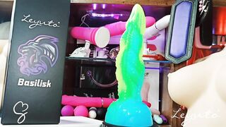 Sarah Sue Reviews Basilisk Luminous Fantasy Dildo from Leyuto