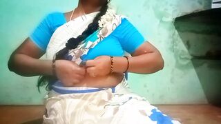 Tamil aunty priyanka pussy show in village home