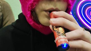 CUTE GIRL IN BALACLAVA SMOKING VAPE TO MUSIC! SMOKING FETISH!