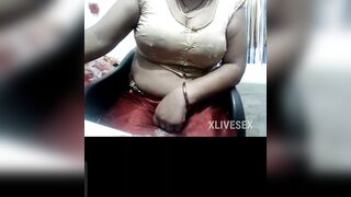 Desi Indian aunty ki mast figure