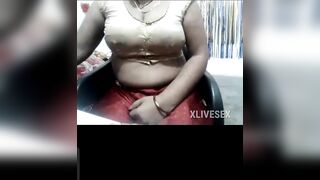 Desi Indian aunty ki mast figure