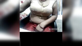 Desi Indian aunty ki mast figure