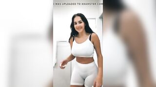 CRAZY BITCH WITH AWESOME BODY SHAPE