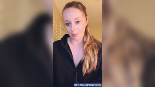 Cute Camgirl Professionally Rates Your Cock! POV