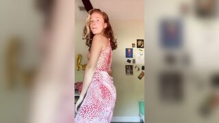 Petite Redhead Teen with Fat Ass Twerks for You