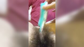 OnlyFan Tipped me to Fuck My Hairy Pussy Gspot LIVE Made in China HAIR BRUSH so I made a Video Too