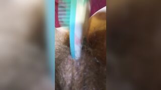 OnlyFan Tipped me to Fuck My Hairy Pussy Gspot LIVE Made in China HAIR BRUSH so I made a Video Too