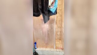 Nikki Boxer caught showering