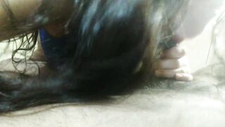 Lund ki chatni bna di chus chus kar Indian Bhabhi hot blowjob Sucking and Kissing (Hindi audio).