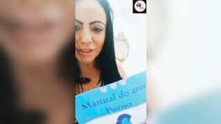 Massageando pau com sola dos pes