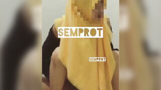 Ngewe Bini Tetangga Jilbab Kuning