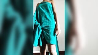 Sri lankan school girl madhu hansi towel dance