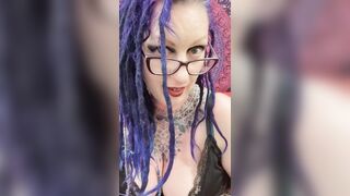 Alt BBW Milf masturbates and cums using sex toy