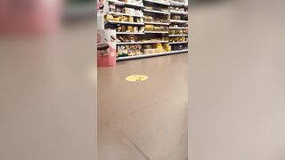 This girl loves to show her body in the supermarket