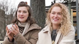 Ersties - Die aufgeschlossenen Amanita und Sally D. lecken sich gegenseitig die Muschi